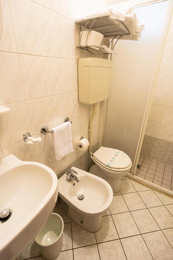 Hotel Zanella Червия Экстерьер фото