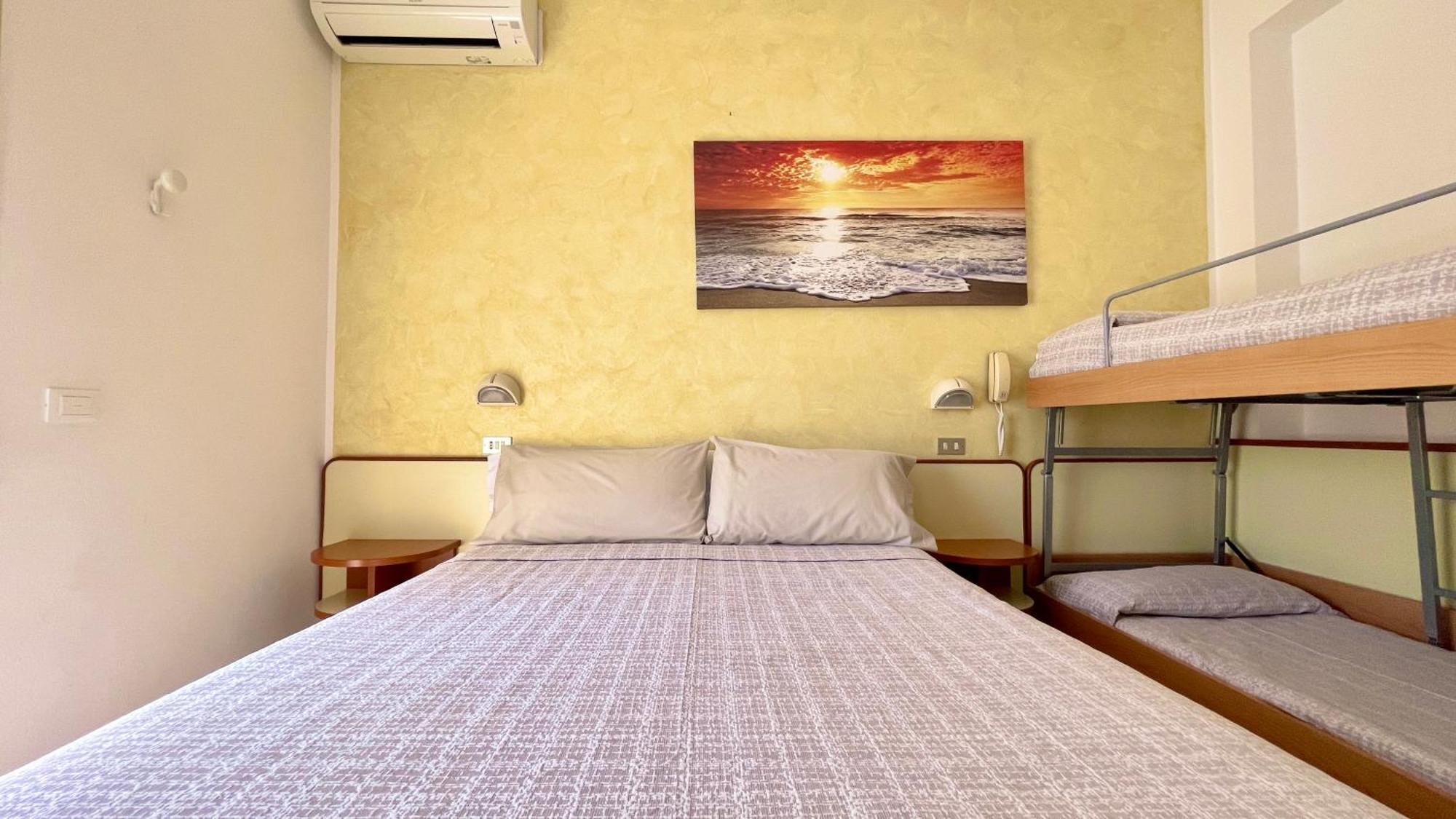 Hotel Zanella Червия Экстерьер фото