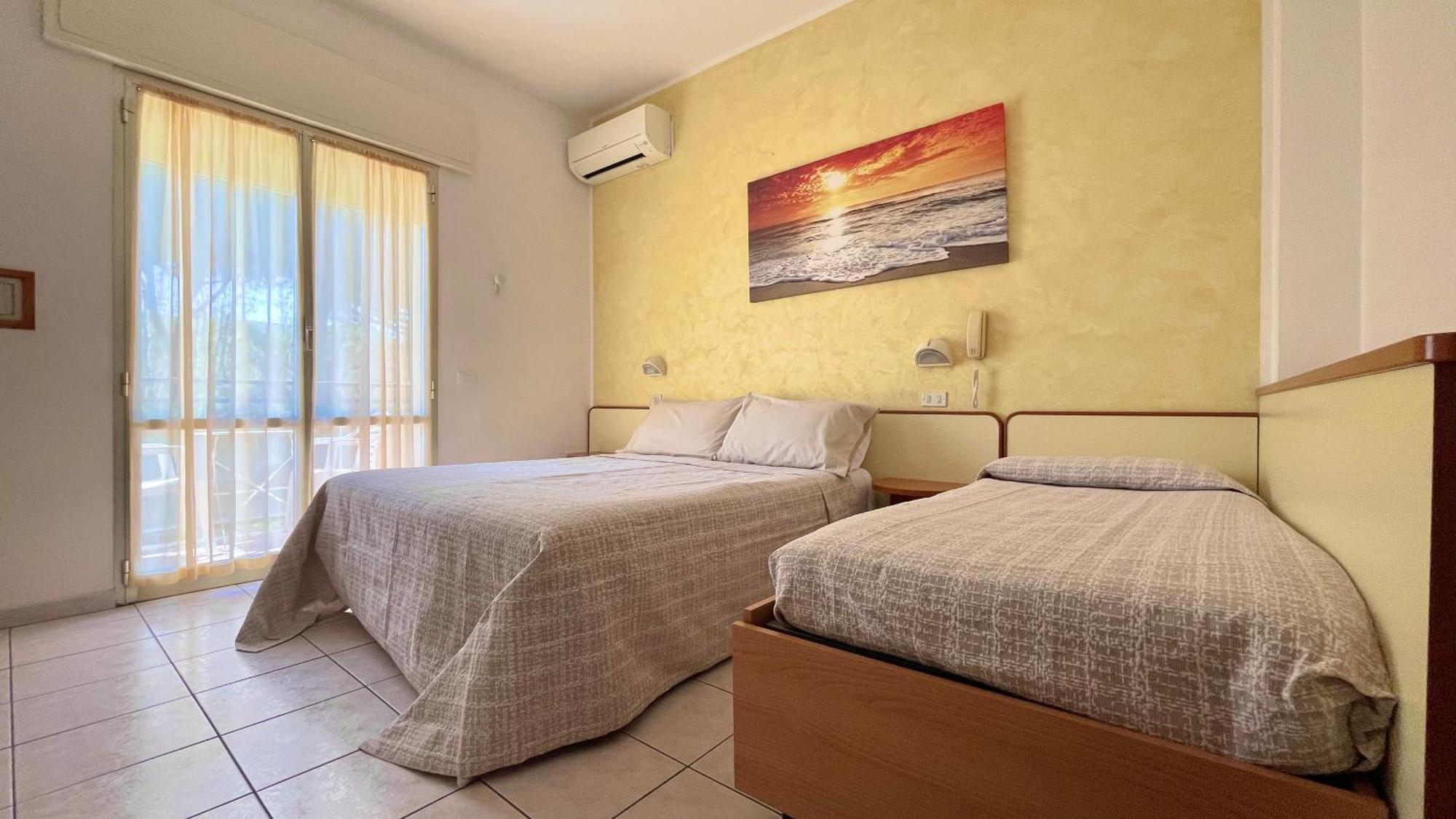 Hotel Zanella Червия Экстерьер фото